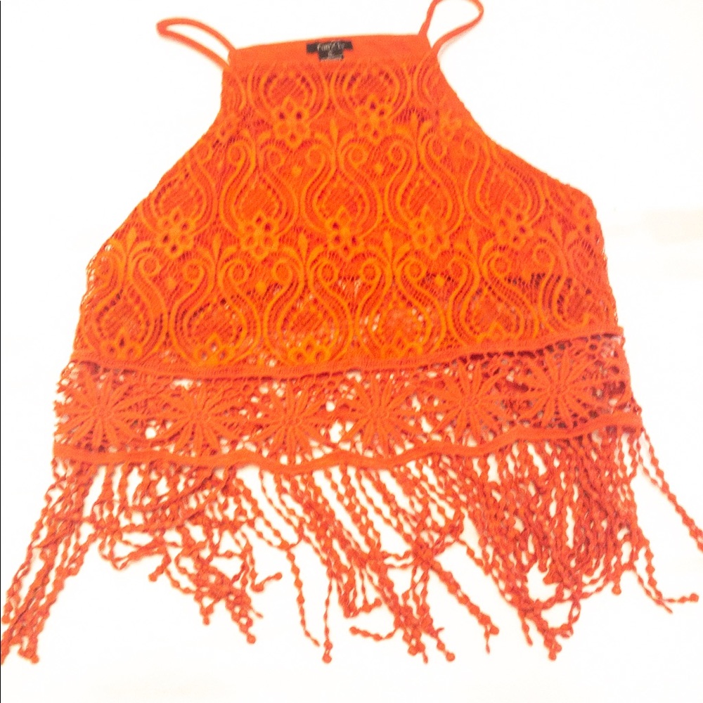 Woman’s coral crop drop